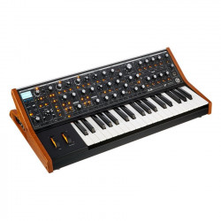 Moog Subsequent 37