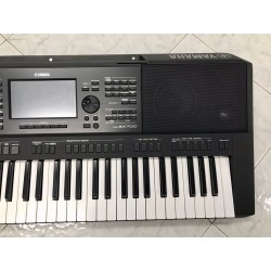 Yamaha PSR SX700 - Usato